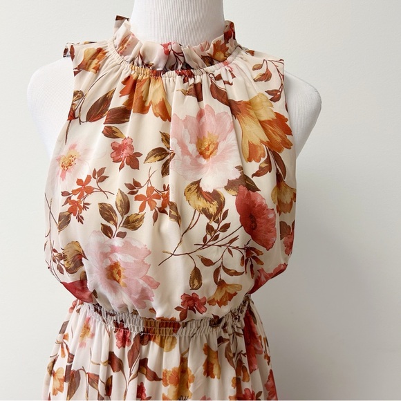 Kate and Lily • Floral Dress - Picture 2 of 6